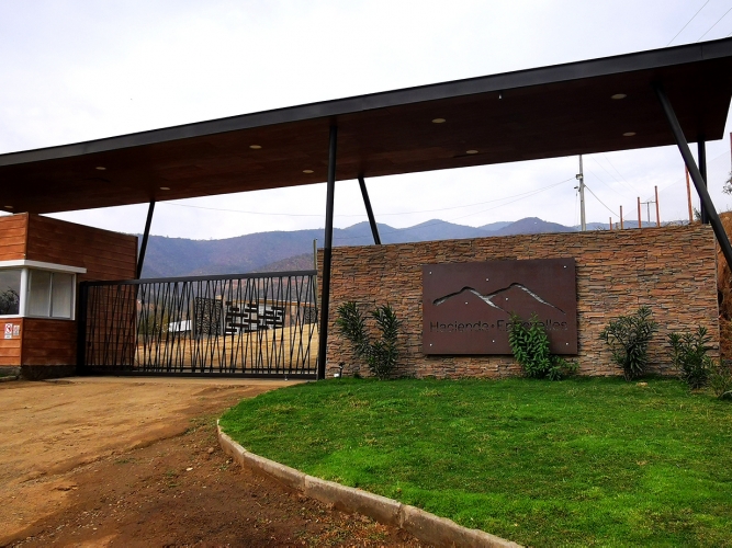 Hacienda Entrevalle terrain
